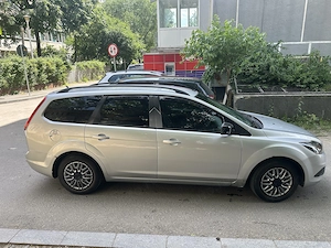 Ford Focus 1,6 DIESEL 90Cp - imagine 8