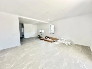 Duplex elegant - 4 camere - Zona Esso - Mosnita Noua - imagine 5