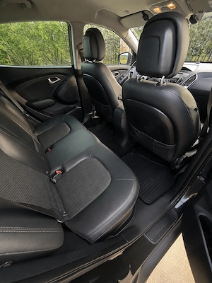 HYUNDAI iX 35 2,0 2WD Style Plus-Paket - imagine 8