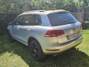 Volkswagen Touareg   Eleganță, Putere și Confort Premium  - imagine 4