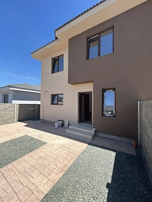 Duplex 4 dormitoare ! Ultima disponibila, Jumate de duplex la cheie cu 0% Comision Poremo Imobiliare - imagine 3