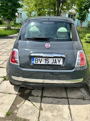 Vând Fiat 500, model 2013   o mașină mică, cochetă și cu personalitate.