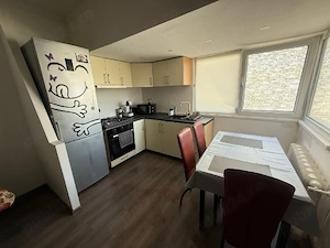 închiriez apartament  - imagine 2