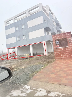 Vand spatiu comercial BABA NOVAC sau apartament