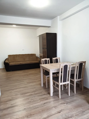 Apartament 1 Camera Decomandat Bloc Nou 1 Loc De Parcare Privat  Centrala Proprie Zona Girocului - imagine 2