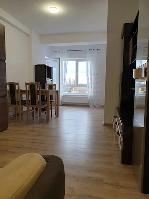 Apartament 1 Camera Decomandat Bloc Nou 1 Loc De Parcare Privat  Centrala Proprie Zona Girocului - imagine 4