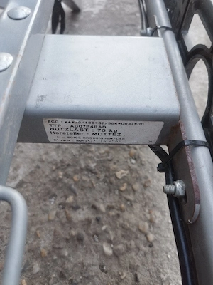 Suport auto pentru 4 biciclete pe carlig - imagine 3