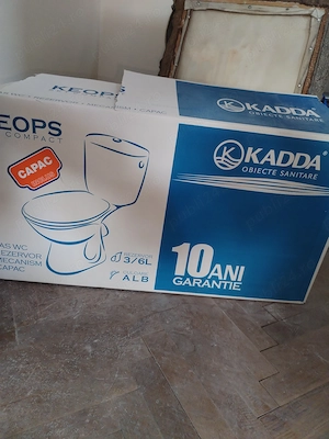 Vas de WC nou, în cutie, culoare albă 