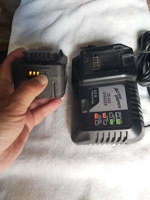 acumulator,incarcator Activ energy - imagine 2