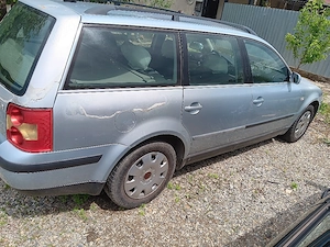 vând Volkswagen Passat b5.5 