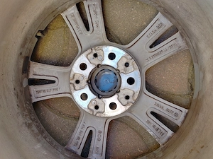 Vând roti aliaj BMW.cauciucuri de vara 225/55r17.Bridgestone stare buna.gentile foarte bune cu senzo - imagine 4