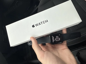 vând urgent! Apple Watch SE gen 2