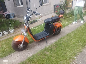  Vând moped  