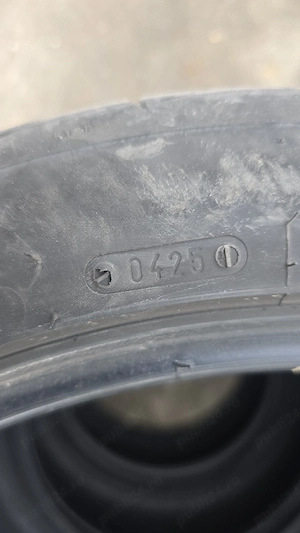 245 40 18 