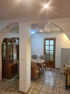 Apartament 3 camere - imagine 3