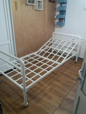 Vând pat spital utilizat 