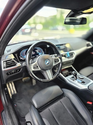 Bmw 330e Xdrive - imagine 4
