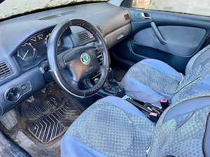 Vând în Lugoj, Skoda Octavia Tour M1 AA berlina, pe motorină, motor AXR, 1.9 TDI, 101 CP, 74 kw - imagine 7