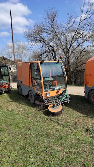Servicii de  maturare stradala mecanizata