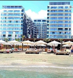 Apartamente si Studiouri in PRIMA LINIE LA MARE in Mamaia Nord