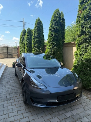 Tesla model 3 - imagine 4