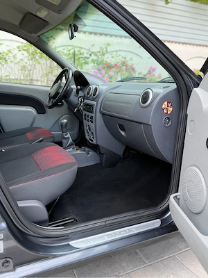 Dacia Logan KissFm 2008   1.4 MPI - imagine 9