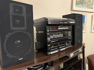 Vând linie(combină)audio AKAI originală JAPAN