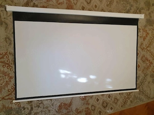 Vând ecran proiector Hitachi