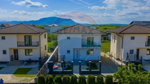 COMISION 0%| CASĂ ÎN STUPINI| FINISAJE PREMIUM| UTILITATI| TEREN 658MP - imagine 11