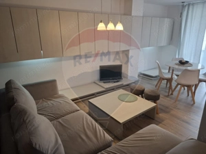 Apartament cu 3 camere de închiriat