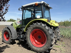 Tractor claas axos 340 - imagine 2