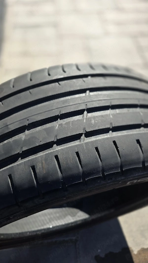 235/40/18 Nokian vara