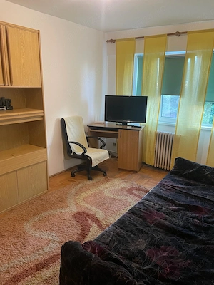 Inchiriez ap 2 camere central(Banu Maracine)