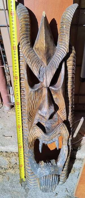 masca sculptata in lemn de 75 cm