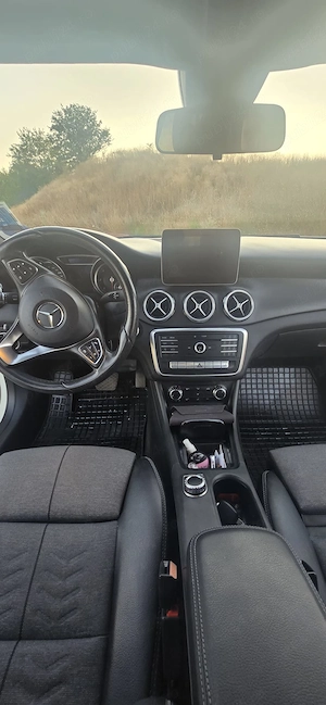 Vand Mercedes GLA 160 D 1.5 - imagine 4