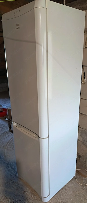 Combina frigorifica Indesit AClass - imagine 2