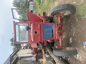 Vând tractor universal650 UTB659 - imagine 3