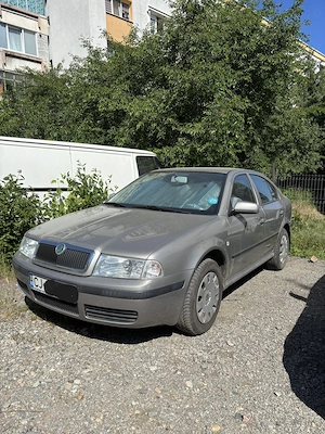 Skoda Octavia Tour 1.6 Benzina - imagine 3