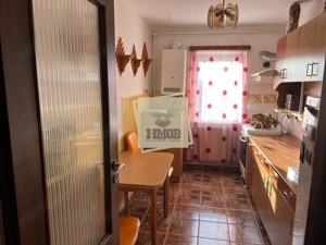 Apartament cu 3 camere decomandat cu balcon in Vasile Aaron - imagine 6