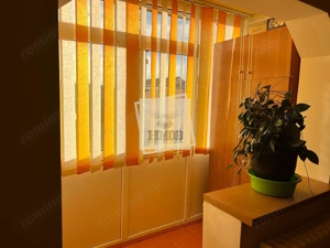 Apartament cu 3 camere decomandat cu balcon in Vasile Aaron - imagine 13