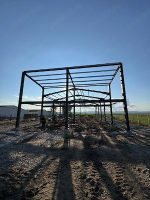 Vand si confectionez hale si structuri metalice 
