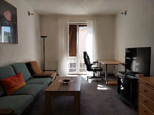 inchiriez apartament 3 camere 