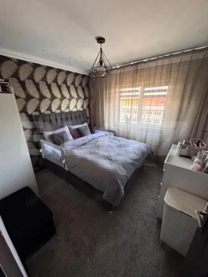 Apartament 2 camere de vanzare, 49 mp, decomandat, zona Nicolina - imagine 2