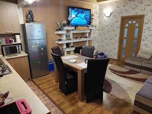 Casa in curte comuna. - imagine 2
