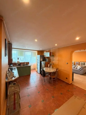 Ultracentral decomandat, 61 mp, parcare proprie – gata de mutare - imagine 2