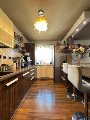 Apartament 3 camere, 77 mp, 2 băi, etaj 1, parcare, Sub Cetate - imagine 5