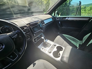 Volkswagen Touareg   Eleganță, Putere și Confort Premium  - imagine 8