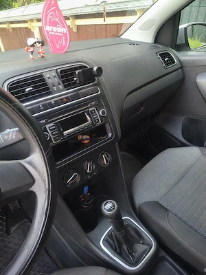 Vând Volkswagen polo din 2012 - imagine 4