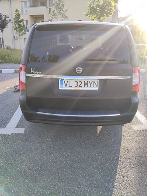 Lancia Voyager Gold 2.8 JTDM Automat | 7 Locuri | Piele | Navi | Cameră | Întreținută. - imagine 3