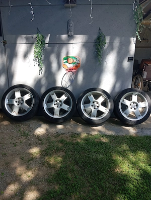 Vind jante aliaj 17 cu anvelope vara 225/45/17 stare buna - imagine 2